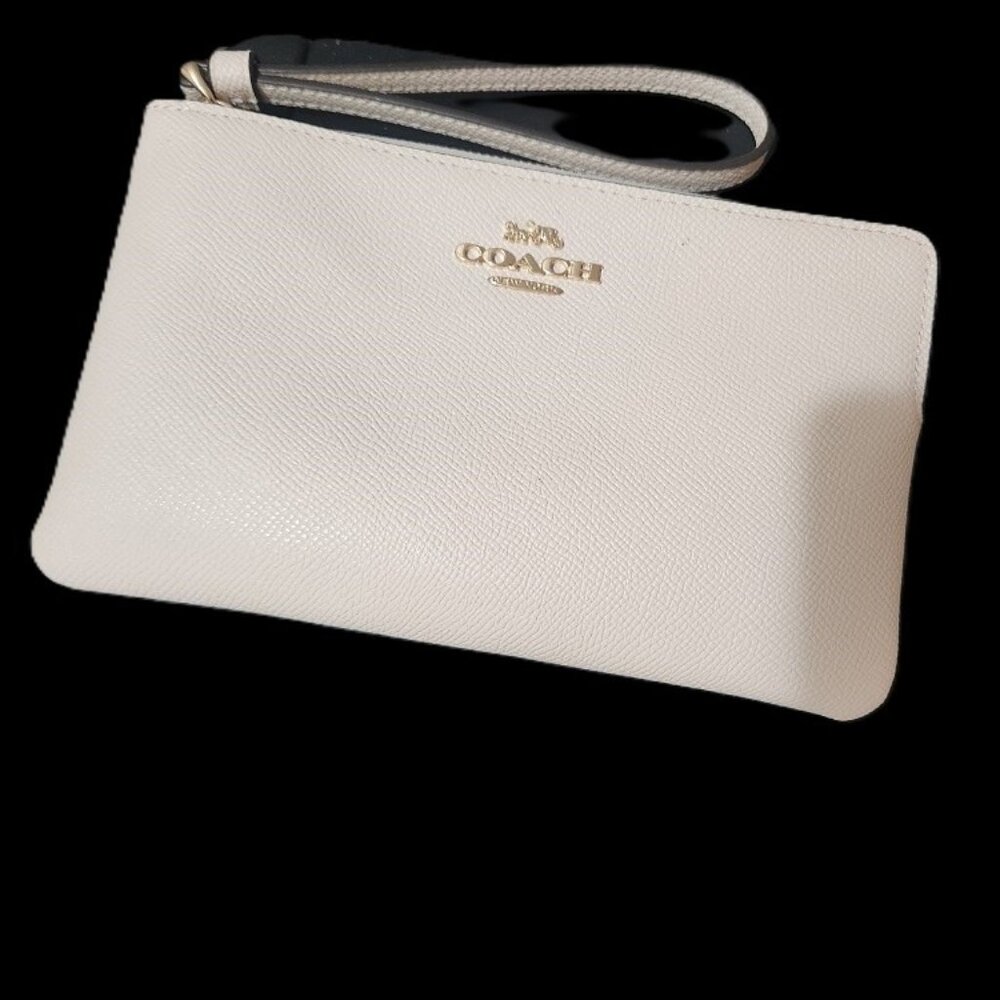 Coach Corner Zip Wristlet Brand New